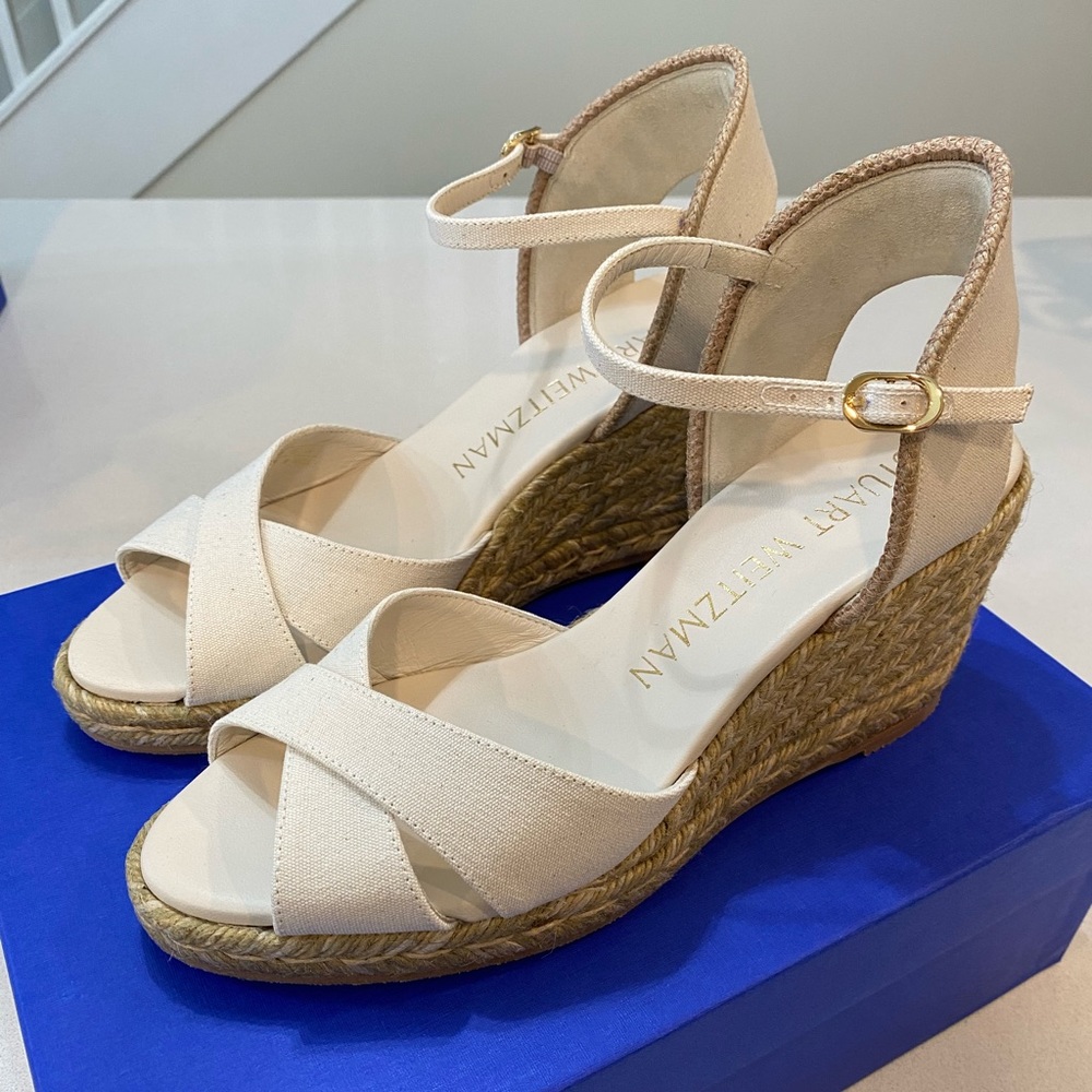 Stuart Weitzman Mirela II Espadrille Wedge in Ivory/Natural size 7.5B